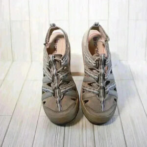 Bionica Women's hiking/water shoes size 8 leather upper. Bionica Malabar Slingb